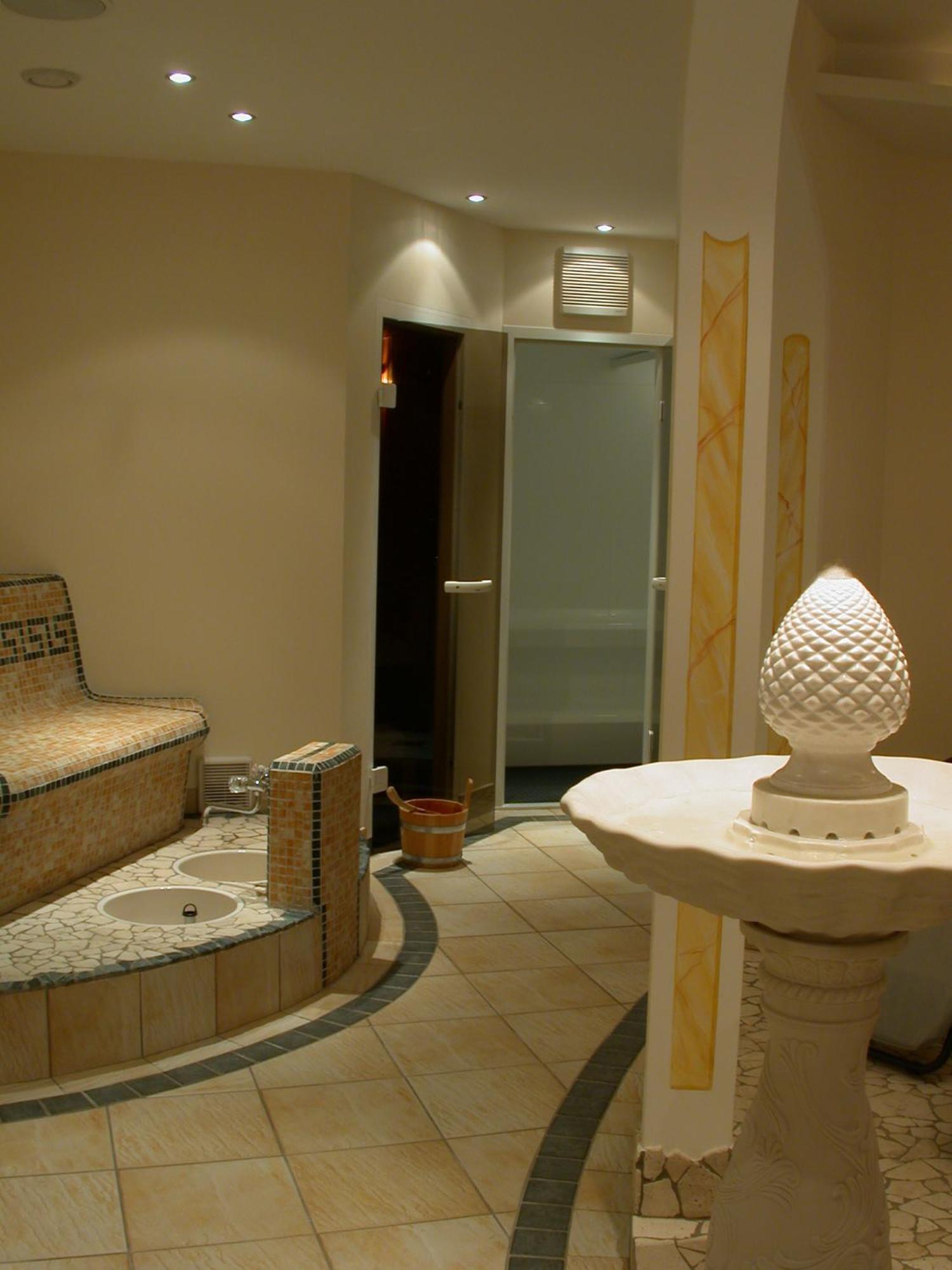 Hotel Garni Pradella イシュグル エクステリア 写真